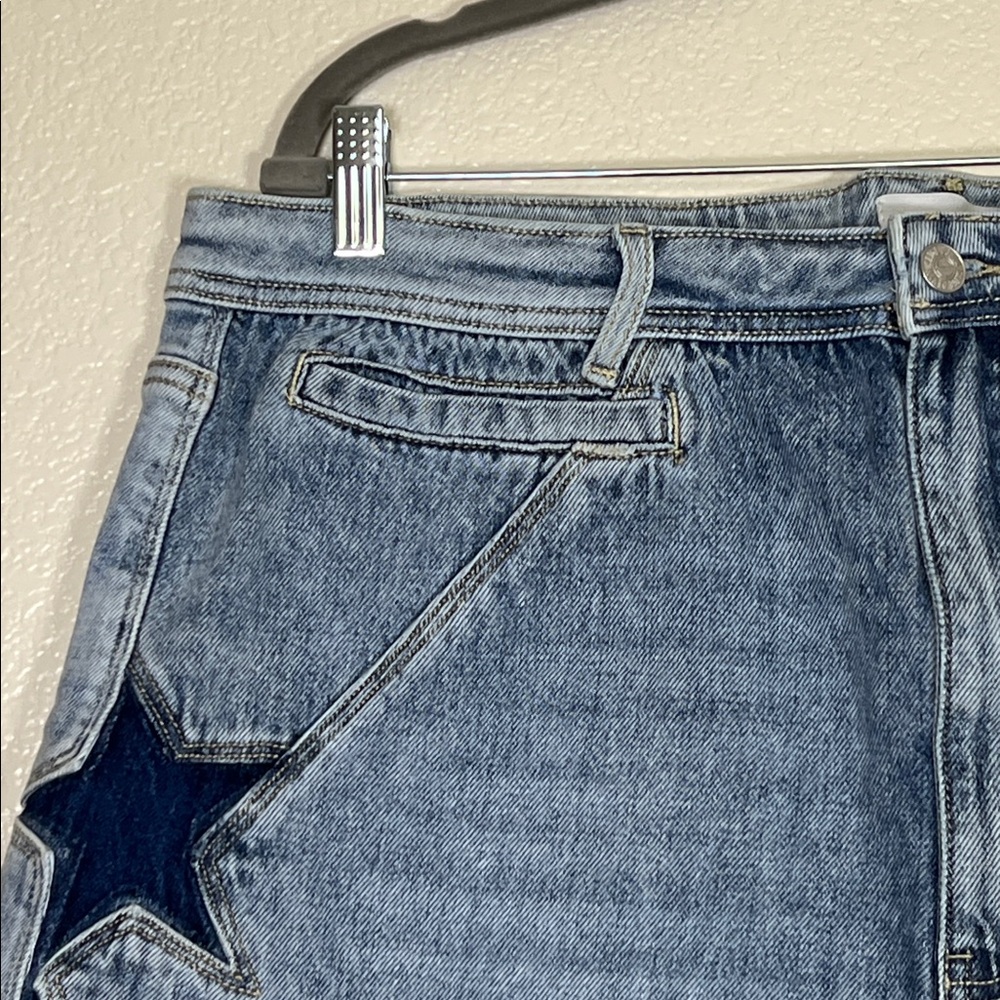 Saige Shorts With Stars Size 3x - Picture 3 of 9